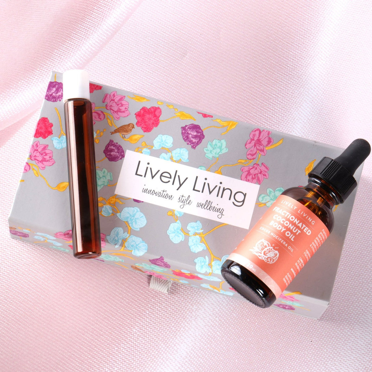 Free_Gift_box_and_roll_on_set